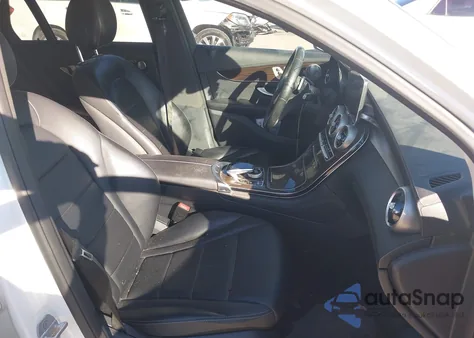 2016 Mercedes-Benz Glc 300 from USA, damaged, VIN WDC0G4JB8GF009422